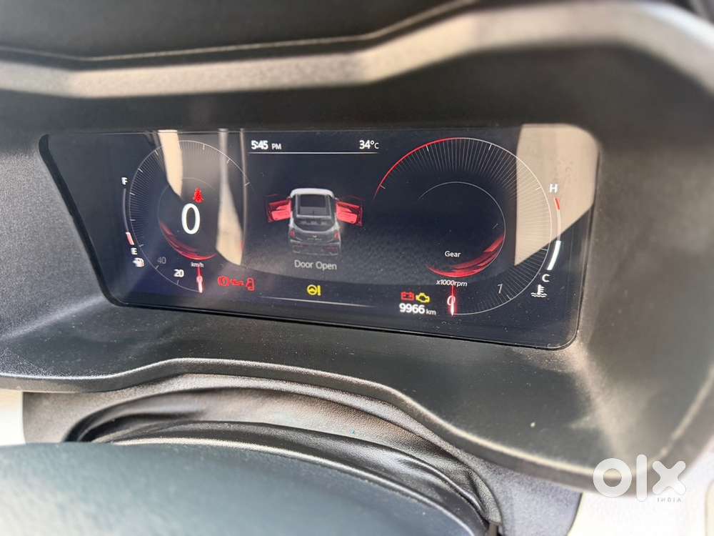Mahindra Xuv 3xo Diesel 9966 Km Driven