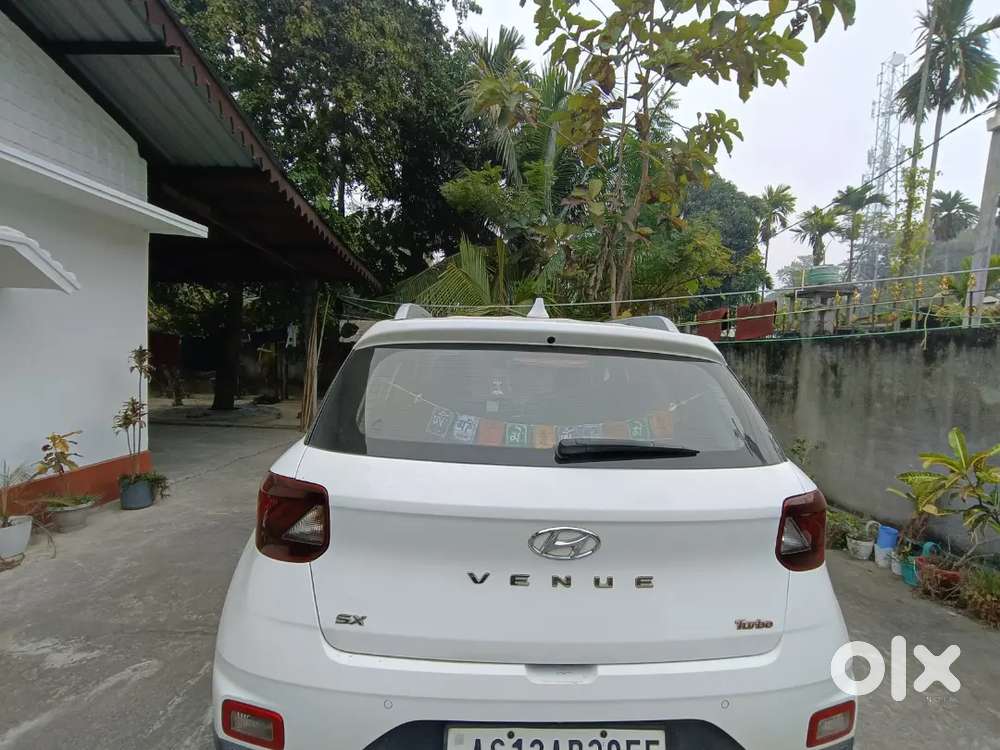 Hyundai Venue Imt Top Model 2021 Petrol Well Maintained