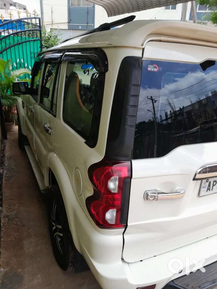 Mahindra Scorpio 2021 Full Loaded S11
