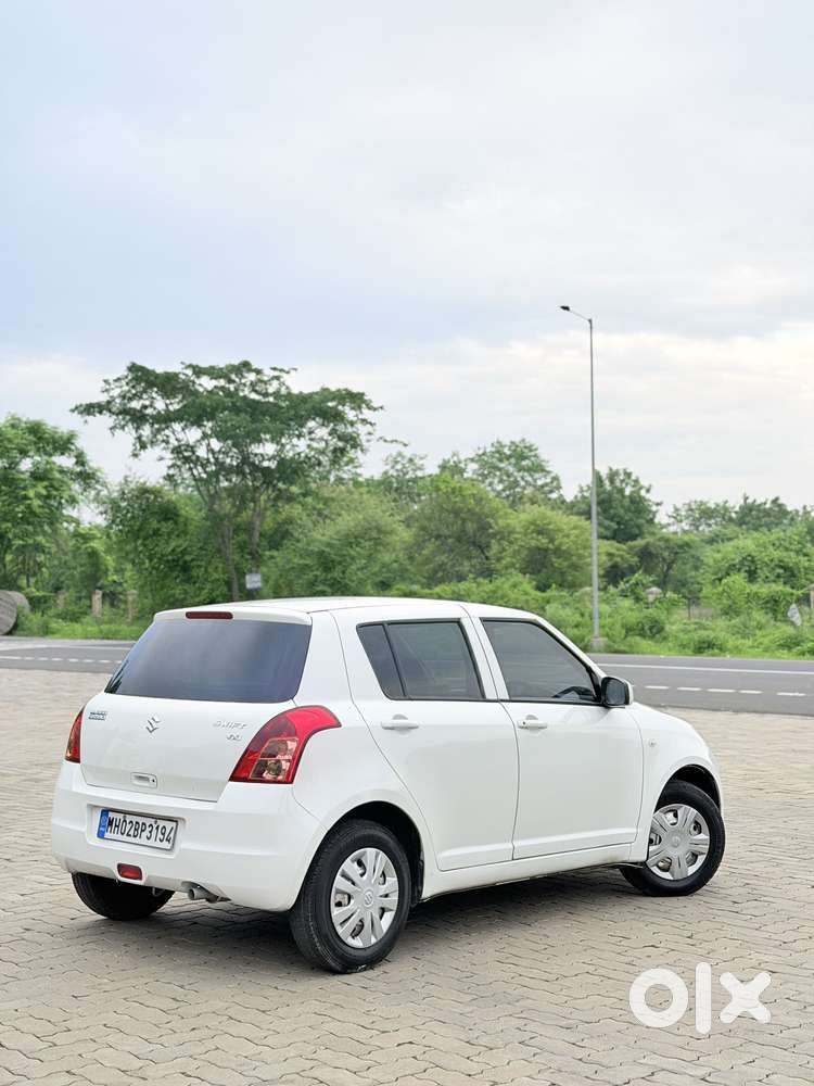 Maruti Suzuki Swift Vxi Optional, 2010, Petrol