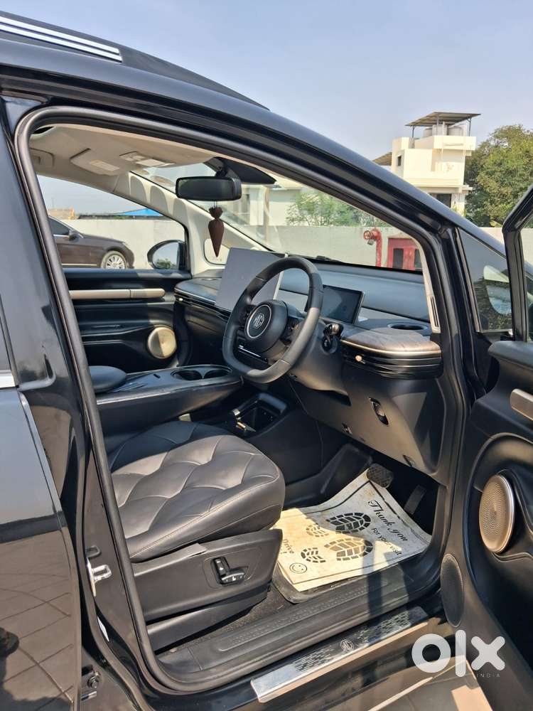 Mg Windsor Ev Essence, 2024, Electric