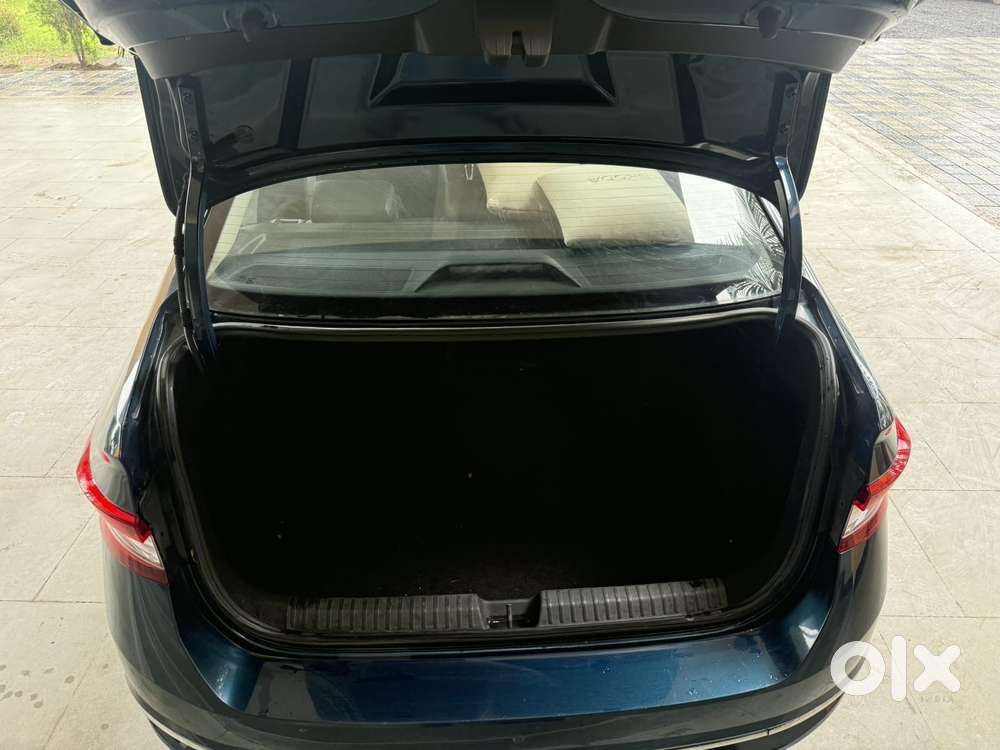 Skoda Slavia 1.5 Tsi Style At, 2024, Petrol