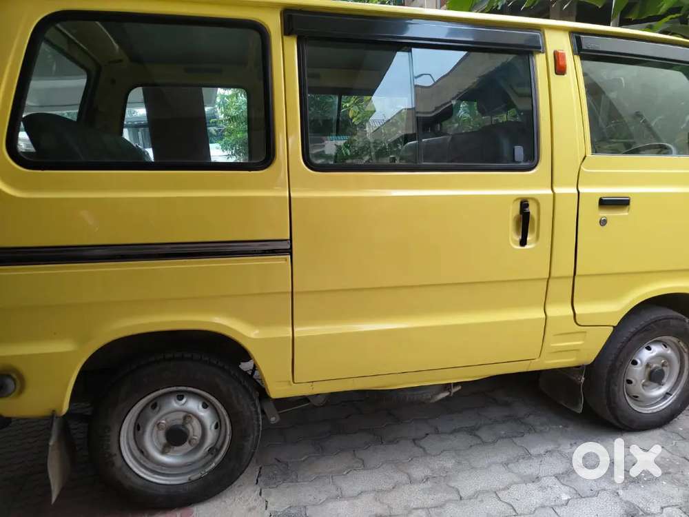 Royal Yellow Van