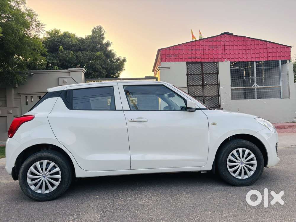 Maruti Suzuki Swift Lxi Option, 2022, Petrol