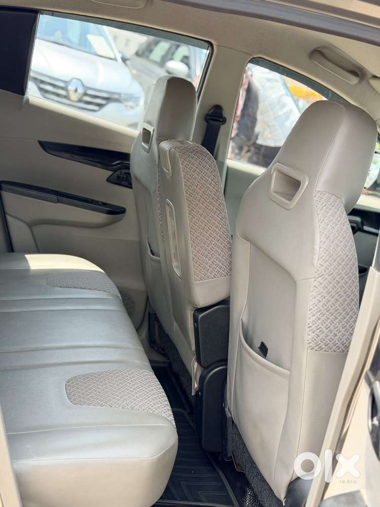 Mahindra Kuv 100 Mahindra-kuv-100-d75-k4-plus, 2017, Petrol