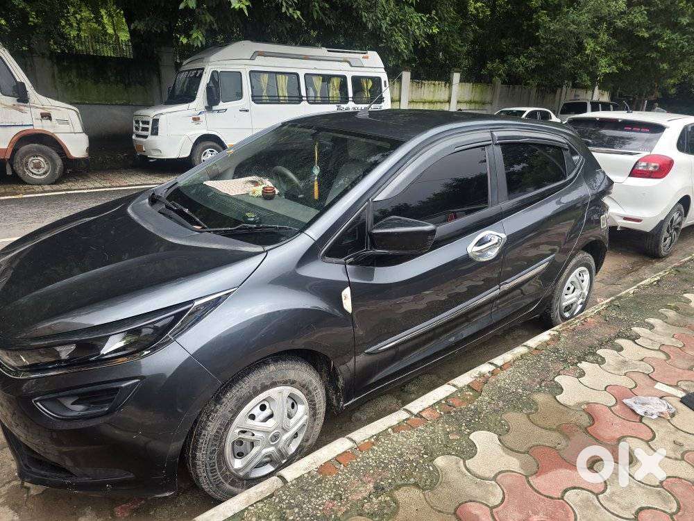 Tata Altroz 1.2 Xm, 2022, Petrol