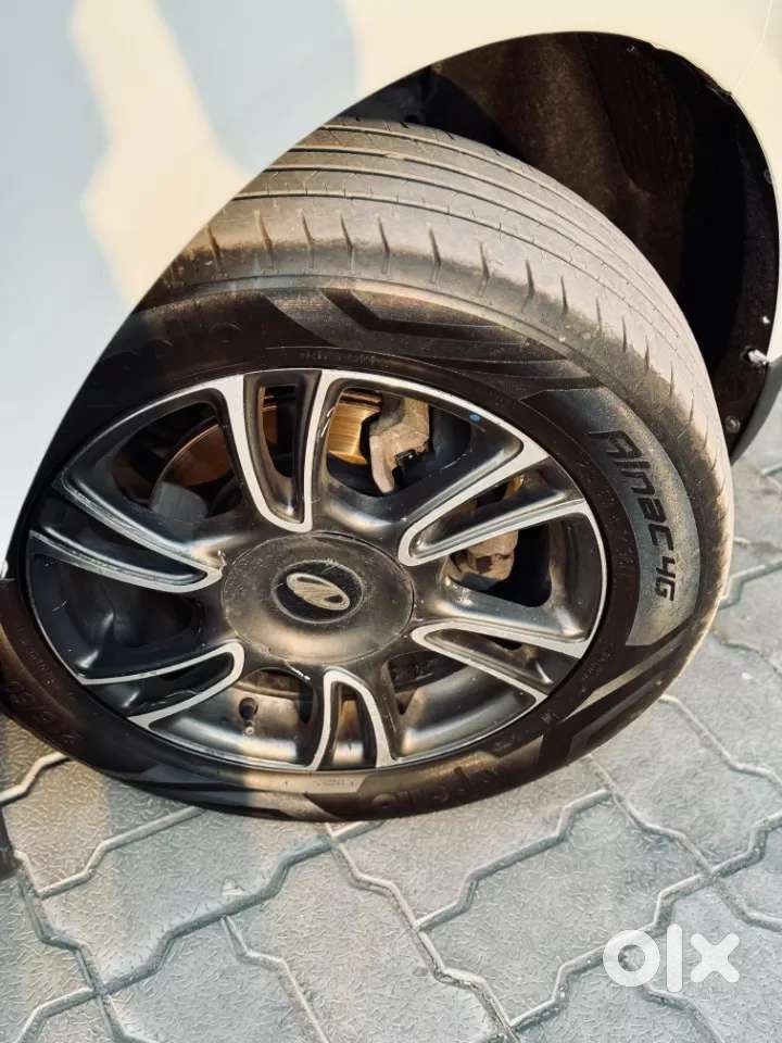 Mahindra Marazzo M8, 2018, Diesel