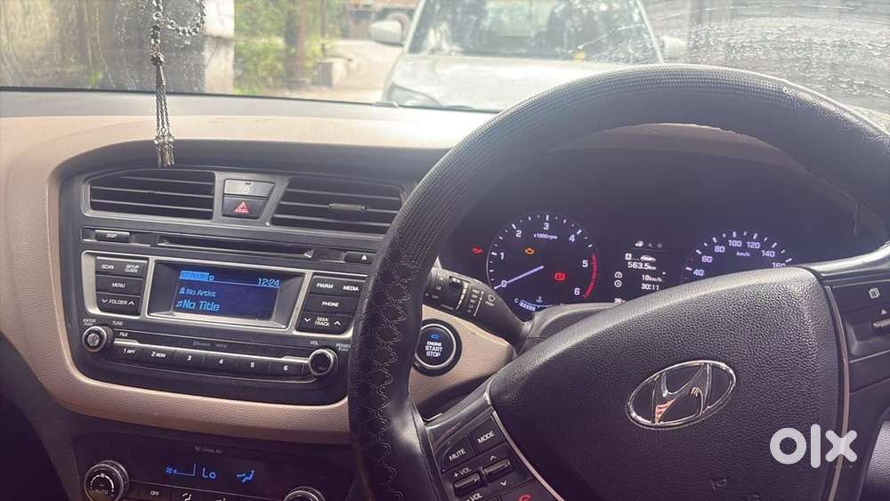 Plz Genuine Buyers Hi Msg Krein  Hyundai I20 Top Model