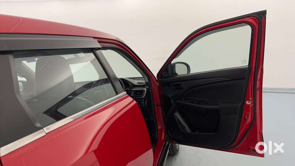 Maruti Suzuki Vitara Brezza 1.5 Zxi Plus At Dual Tone, 2023, Petrol