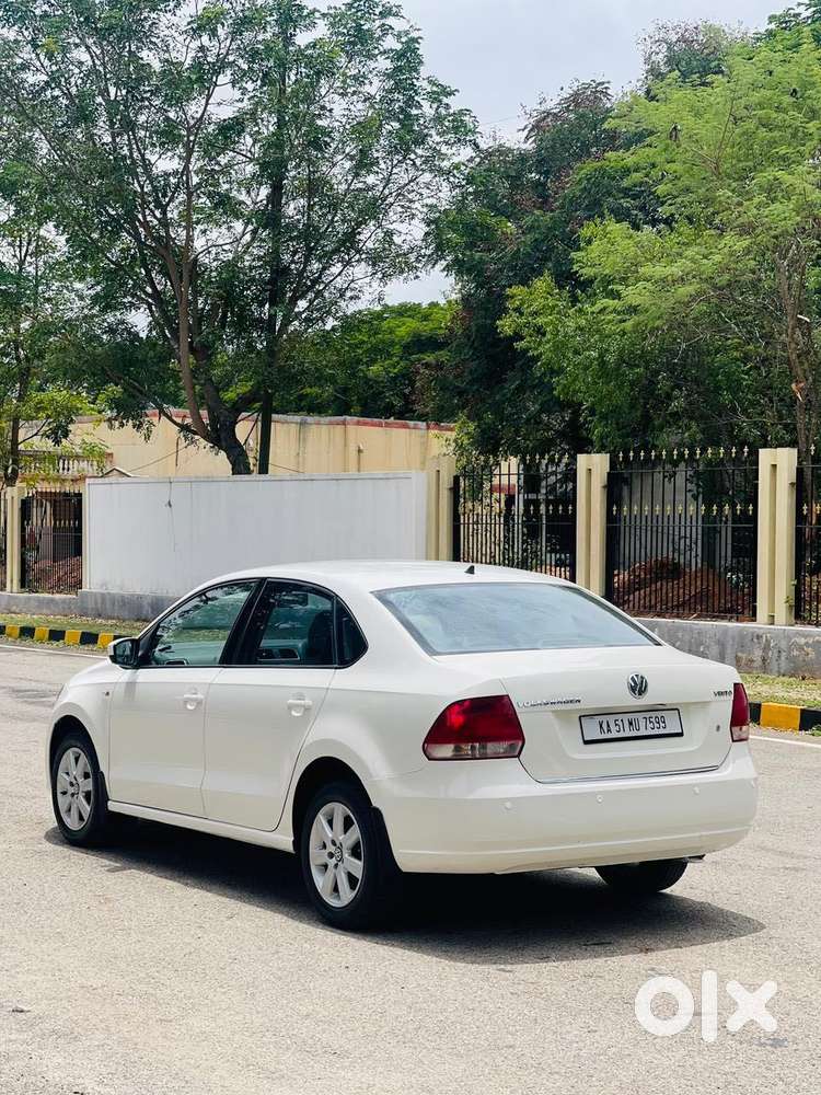 Volkswagen Vento 2010-2013 Ipl Ii Petrol Highline At, 2011, Petrol