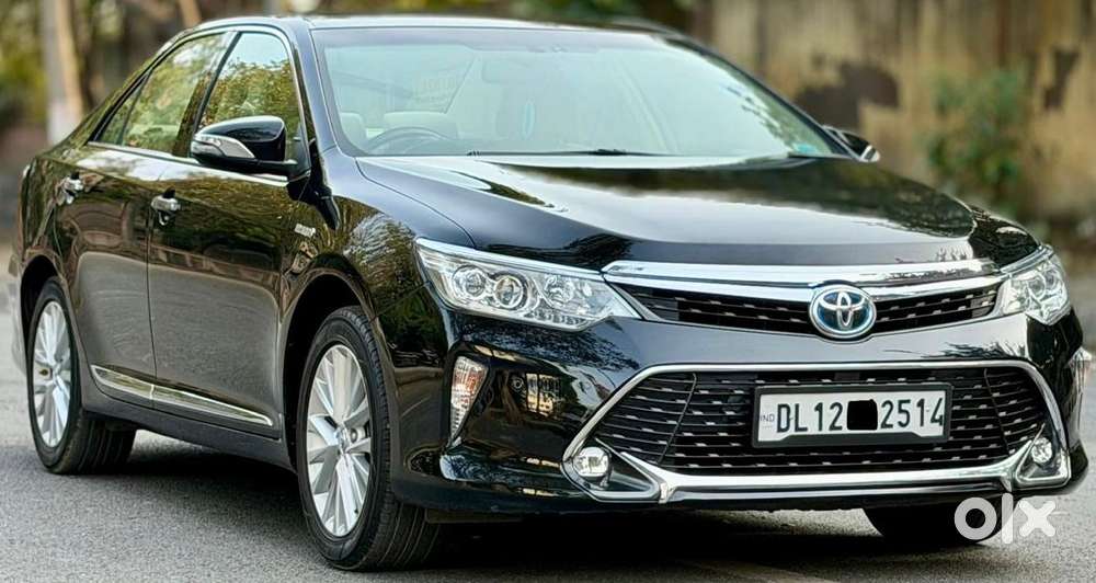 Toyota Camry 2.5 Hybrid, 2017, Cng & Hybrids