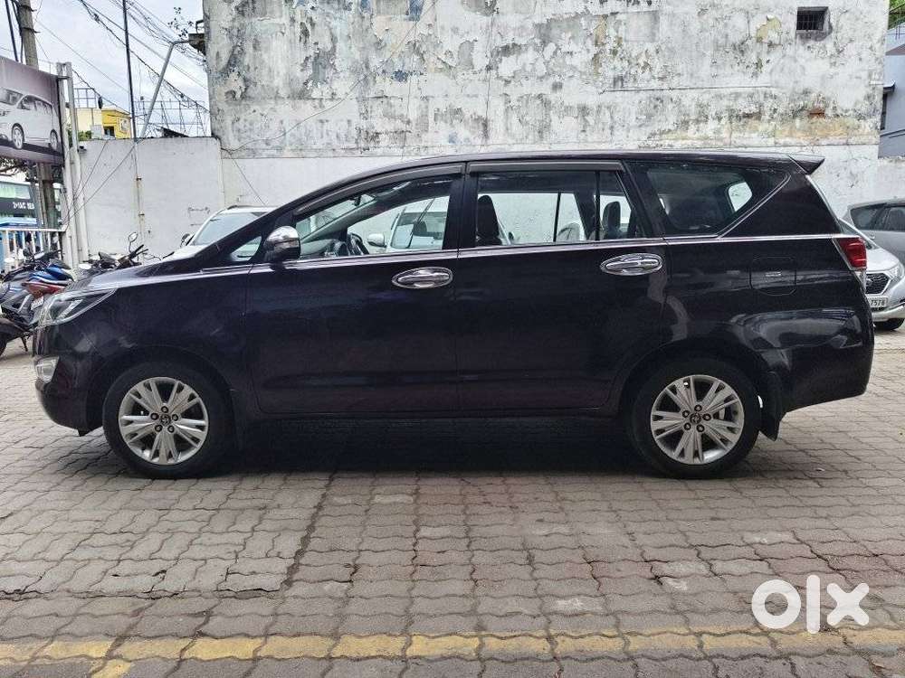 Toyota Innova Crysta 2.8z Automatic, 2016, Diesel