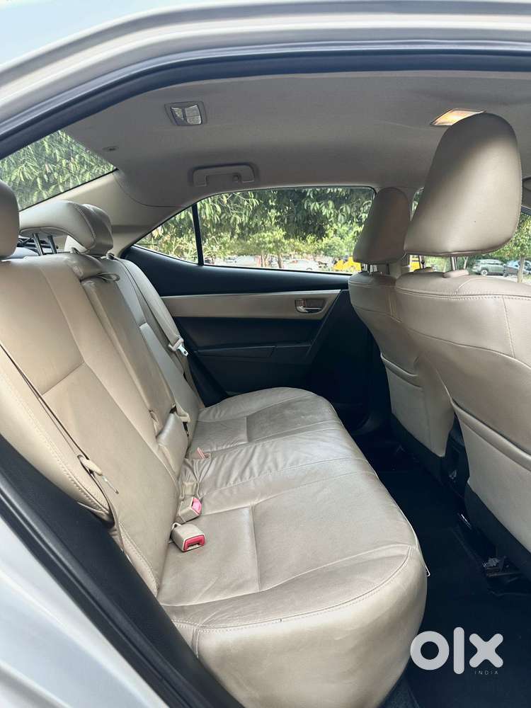 Toyota Corolla Altis Vl At, 2015, Petrol