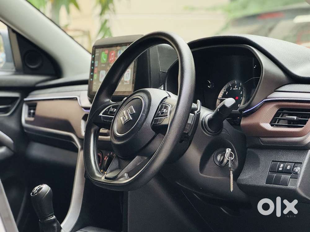 Maruti Suzuki Brezza 1.5 Lxi Smart Hybrid, 2025, Petrol