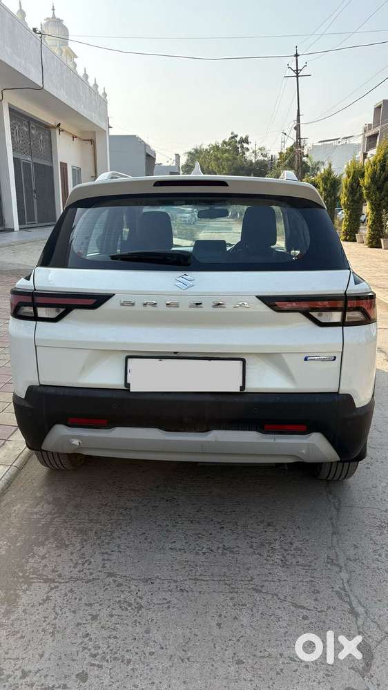 Maruti Suzuki Brezza 1.5 Zxi Smart Hybrid, 2023, Petrol