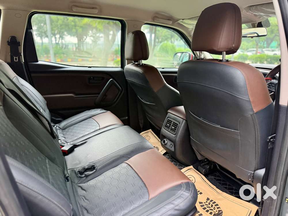 Mahindra Scorpio N Z4 Petrol Mt 7 Str, 2023, Petrol