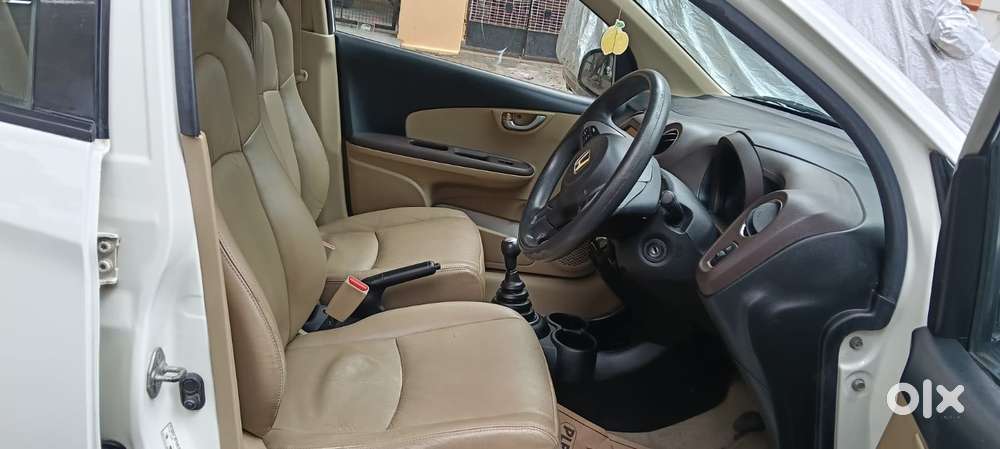 Honda Brio V Mt, 2014, Petrol