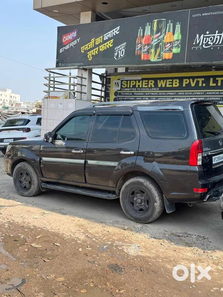 Tata Safari Storme 2016