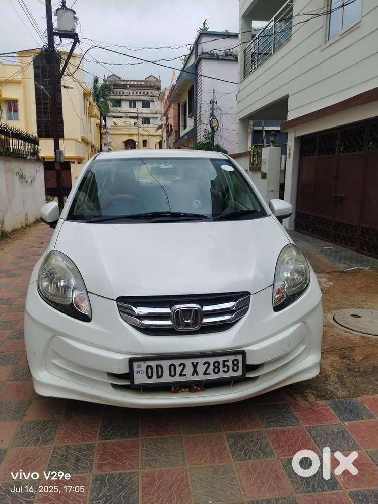 Honda Amaze 2016 Petrol Well Maintained