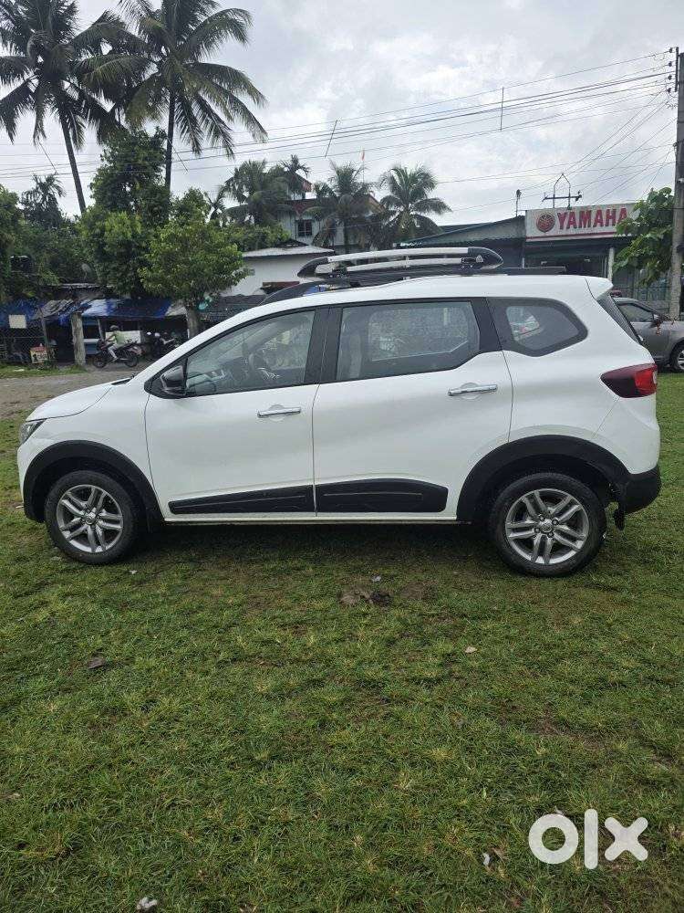 Renault Triber Rxz Easy-r Amt, 2023, Petrol