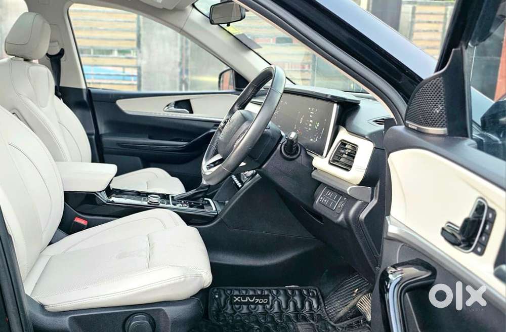 Mahindra Xuv700 2.0 Ax 7 Petrol At Luxury Pack Str, 2024, Petrol