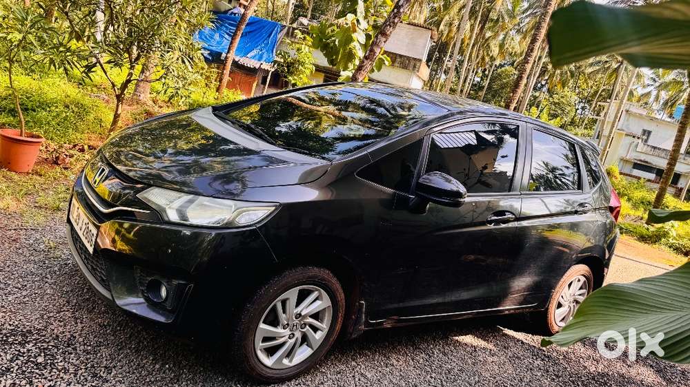 Family Used Honda Jazz V Mt 2015