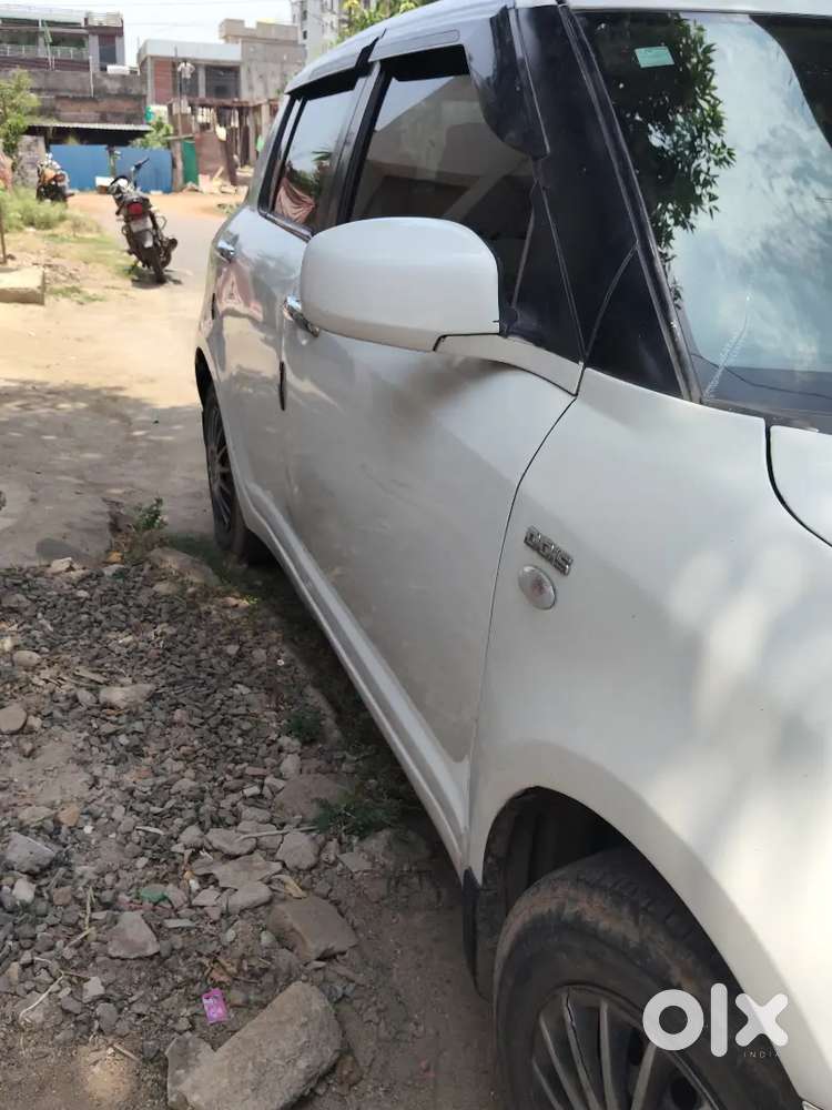 Maruti Suzuki Swift 2010 Diesel 77456 Km Driven