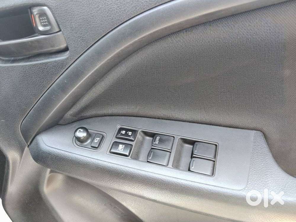 Maruti Suzuki Brezza 1.5 Vxi Smart Hybrid, 2023, Petrol
