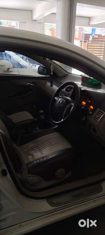 Toyota Corolla Altis 2012