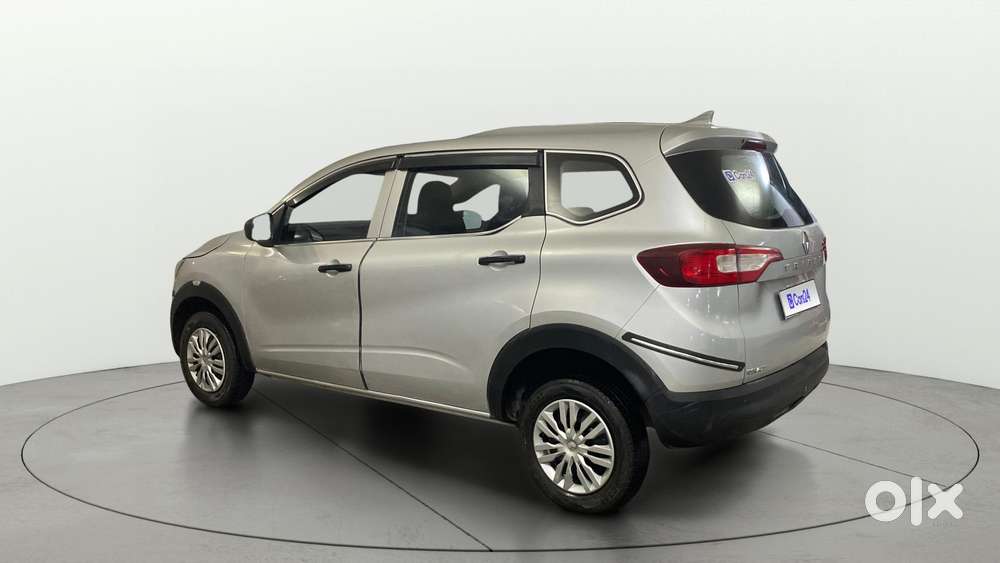 Renault Triber 1.0 Rxe, 2023, Petrol