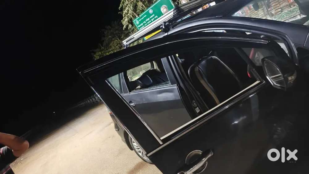 Maruti Suzuki Ertiga 2016 Diesel 200000 Km Driven