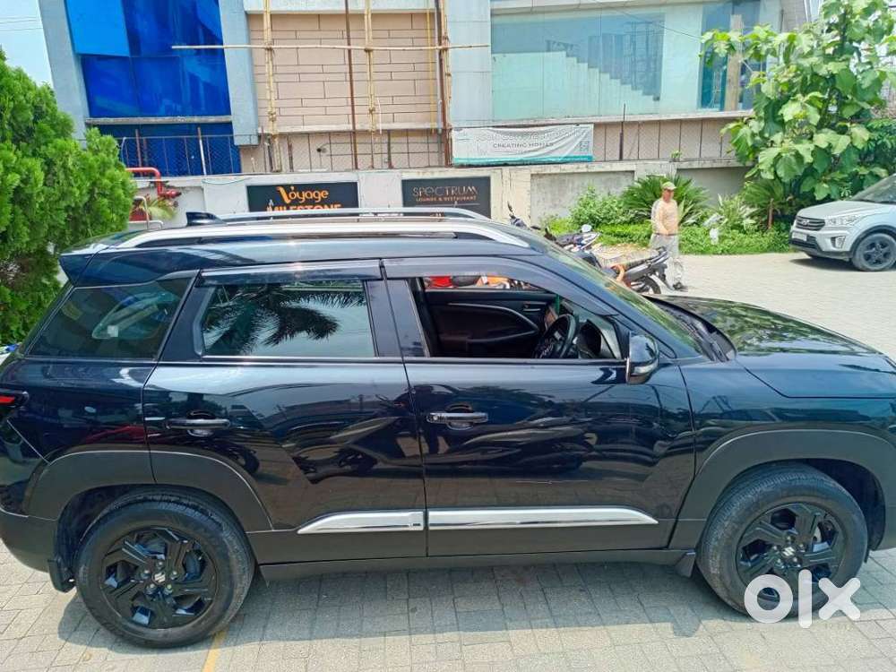 Maruti Suzuki Brezza 1.5 Zxi Smart Hybrid, 2023, Petrol