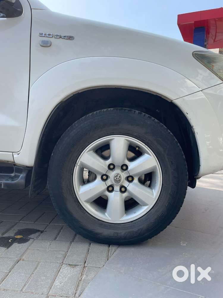 Toyota Fortuner 3.0 4x4 Manual, 2011, Diesel