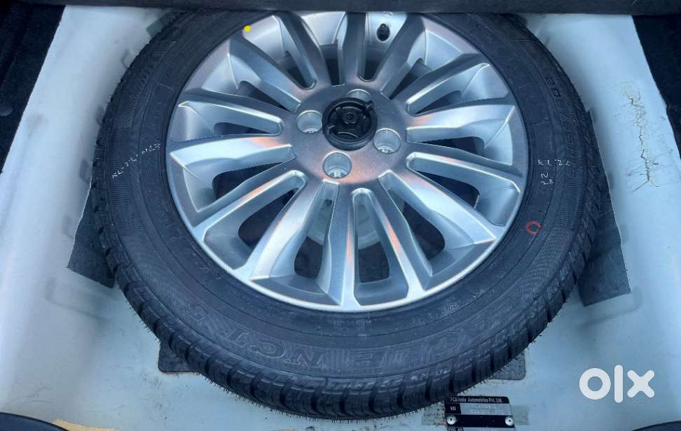 Fiat Linea 1.4 T-jet Plus Emotion, 2019, Petrol