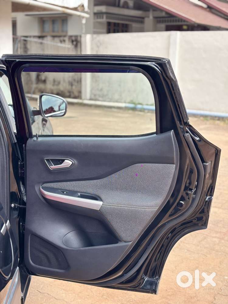 Nissan Magnite Xv Turbo, 2026, Petrol