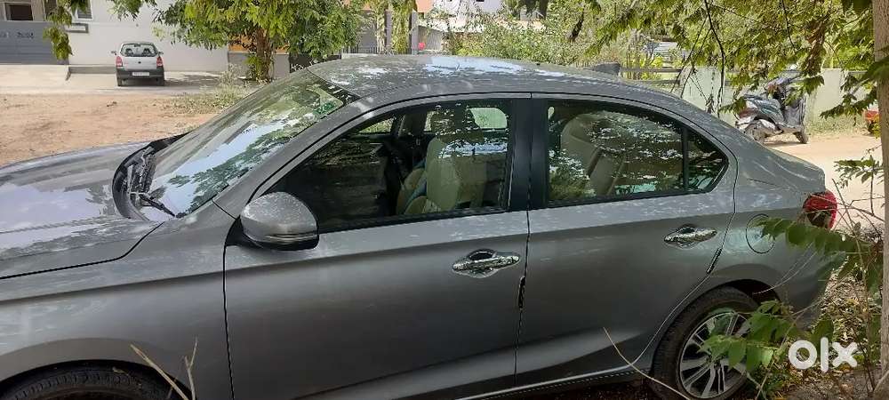 Honda Amaze Vx Petrol Top End With Led Projector Lamp