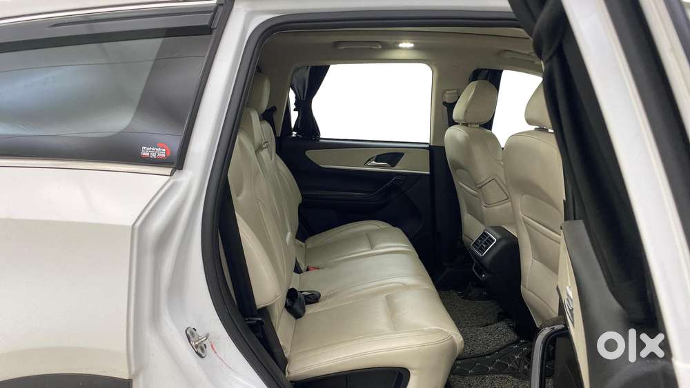 Mahindra Xuv700 2.0 Ax 7 Petrol At Str, 2023, Diesel