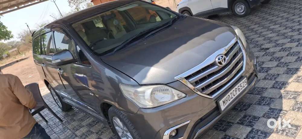 Toyota Innova 2012 Diesel Well Maintained