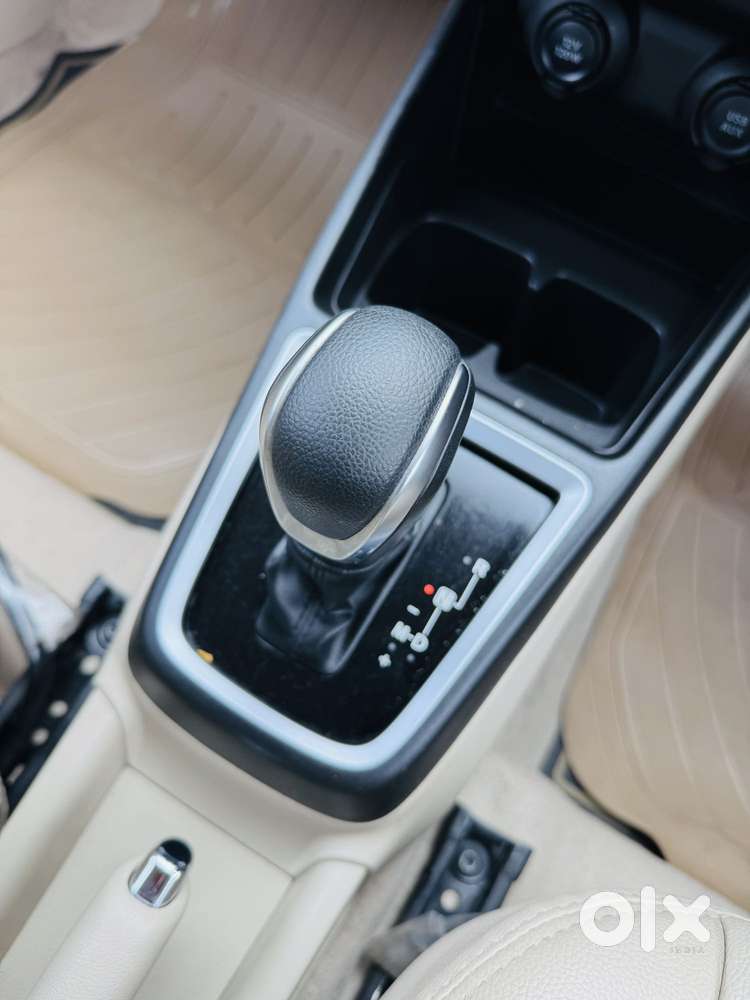 Maruti Suzuki Dzire 1.2 Zxi Amt, 2022, Petrol