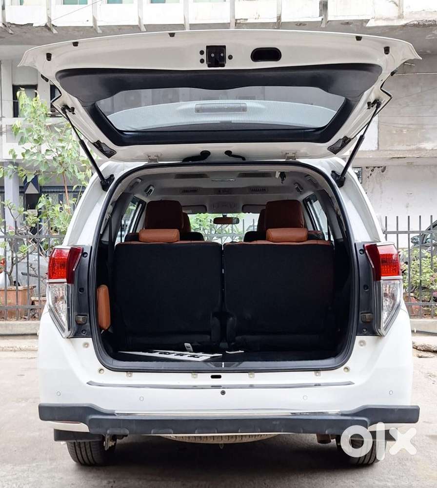 Toyota Innova Crysta [2020-ongoing] 2.4 Gx 7 Str, 2022, Diesel