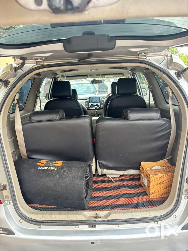 Toyota Innova 2.0 V 2012