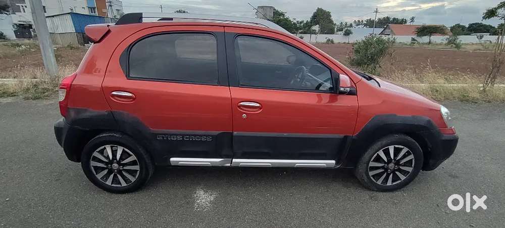 Toyota Etios Cross 2014