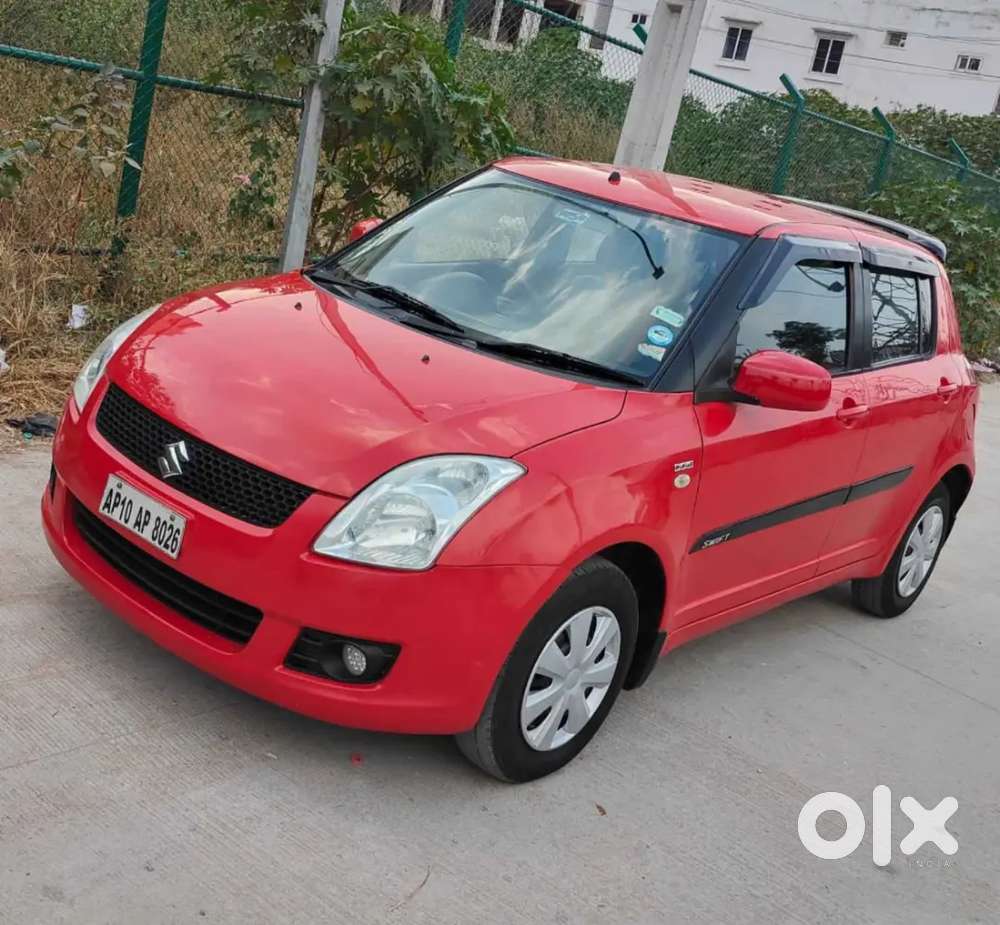 Maruti Suzuki Swift 1.2 Glory 2012