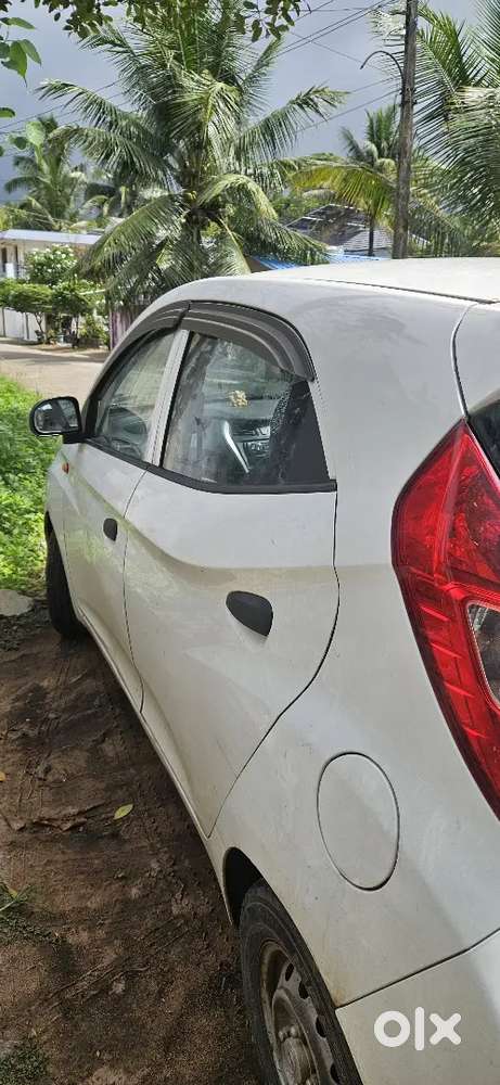 Hyundai Eon 2015 Petrol 125000 Km Driven