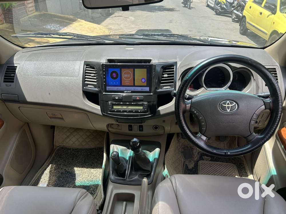 Toyota Fortuner 3.0 4x4 Manual, 2011, Diesel