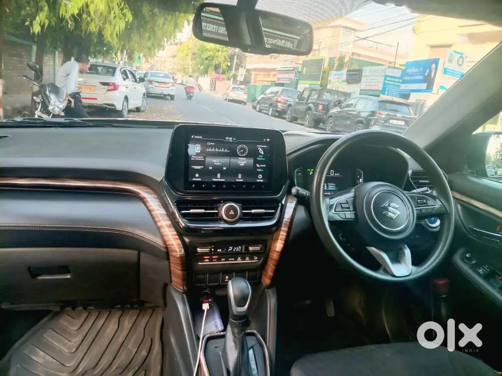 Maruti Suzuki Grand Vitara 2022 Petrol Well Maintained