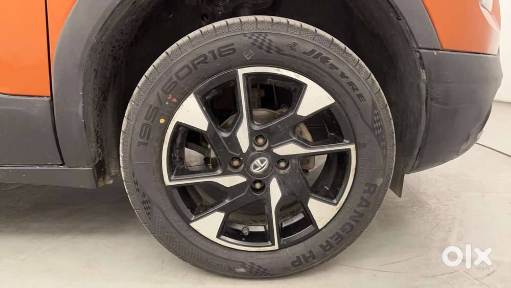 Tata Punch 1.2 Revotron Creative Dual Tone, 2021, Petrol