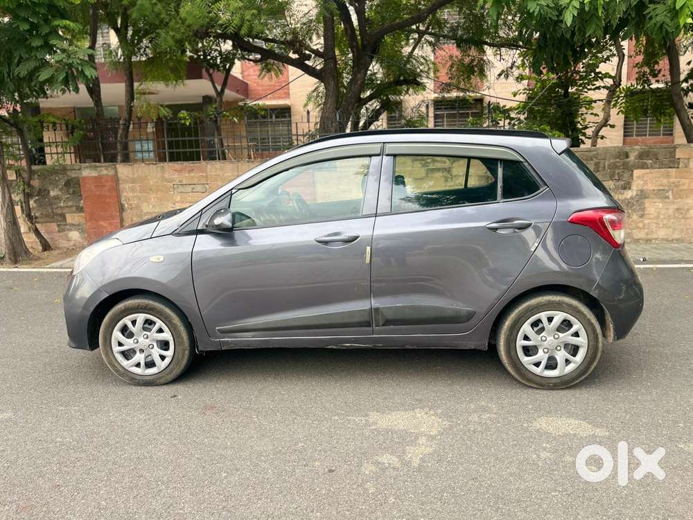 Hyundai Grand I10 Sportz, 2017, Petrol
