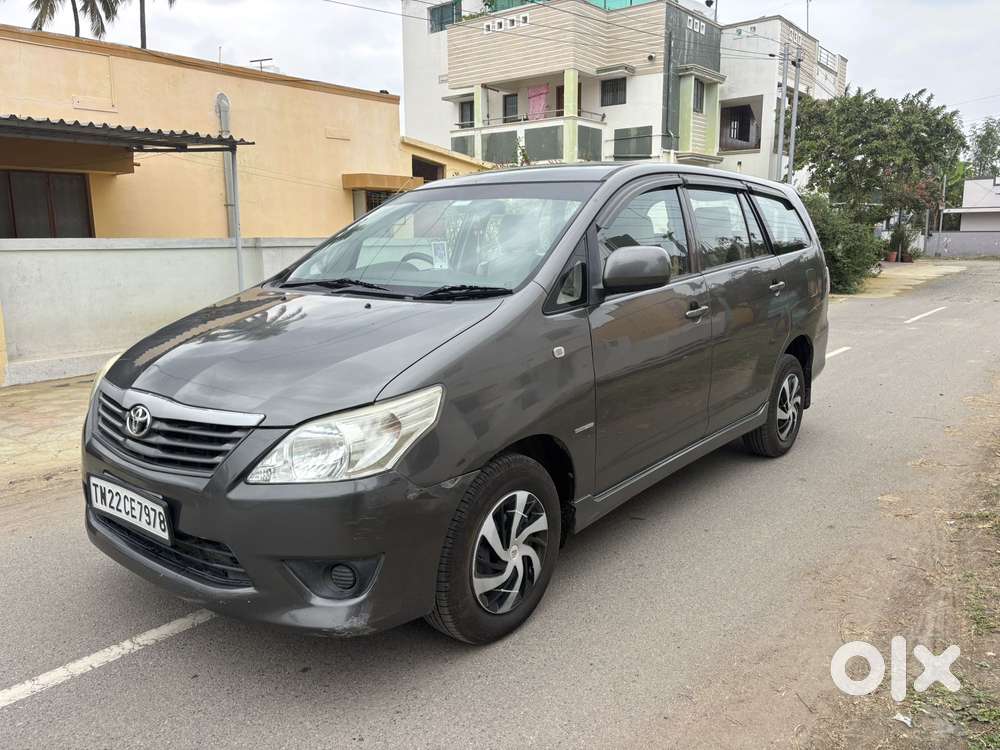 Toyota Innova 2.5 G (diesel) 8 Seater, 2012, Diesel
