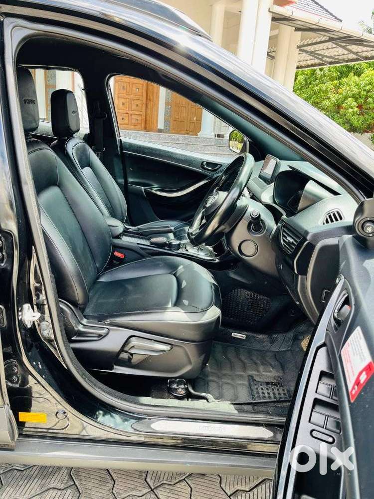 Tata Nexon 1.2 Revotron Xza Plus (o) Dark Edition, 2022, Petrol